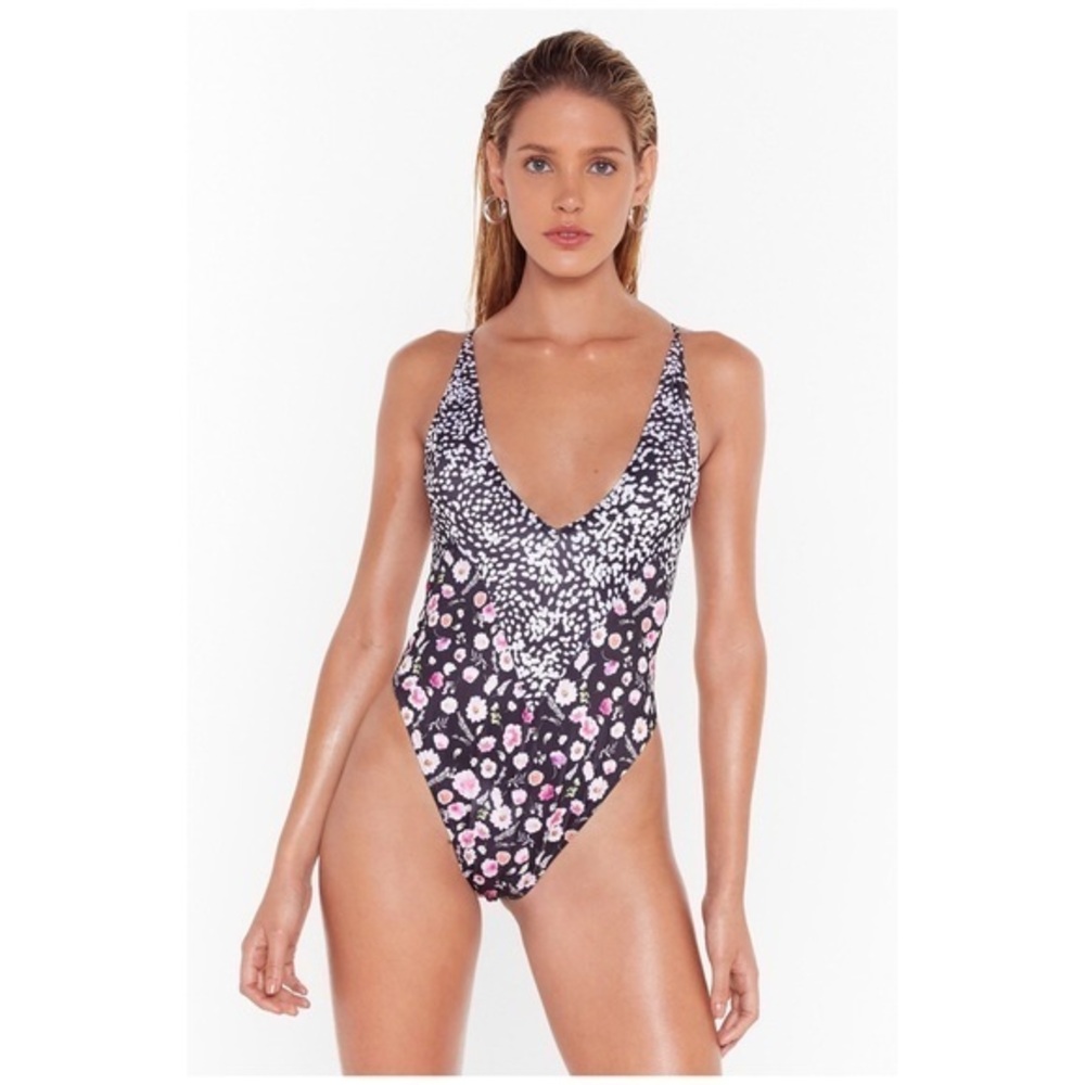 Nasty Gal Black Strappy Floral Swimsuit Size 2 NWT